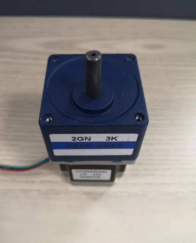 Шаговый двигатель с редуктором NEMA 23 длина 56 мм 57 коэффициент 3:1 или 5:1 10:1 1 4 Н · м 3 А