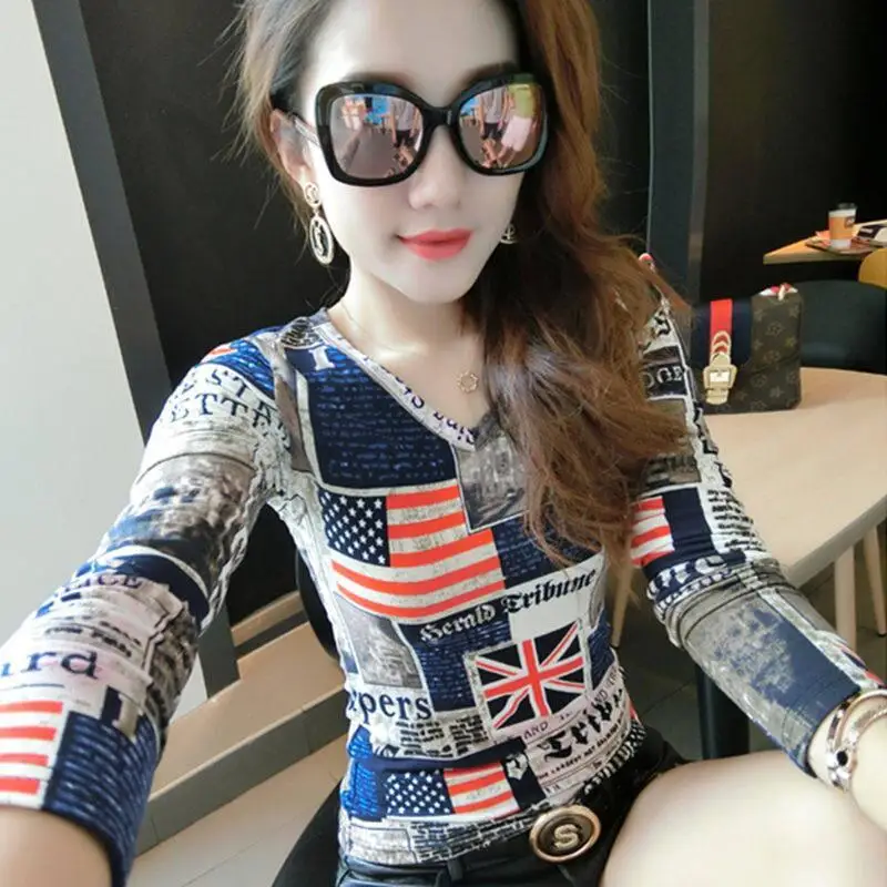

European station autumn new fashion V-neck print bottomed blouse women's long sleeve slim versatile T-shirt fashion