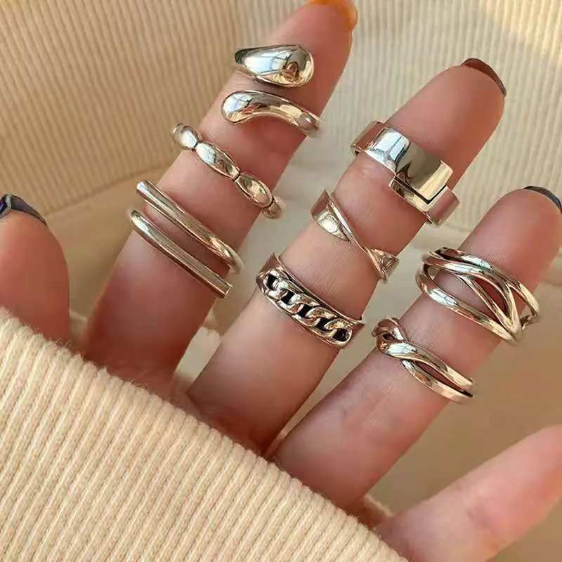 

Fashion personality design golden round hollow geometric ring set ladies classic cross twist open ring joint ring party gift