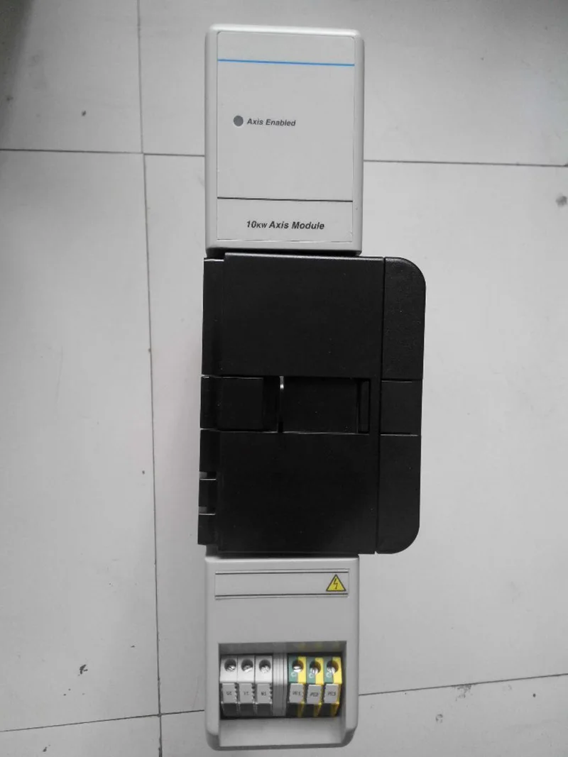 

Allen Bradley 1394C-AM50 /C 1394 Axis Drive Module 10KW 23.3A Used