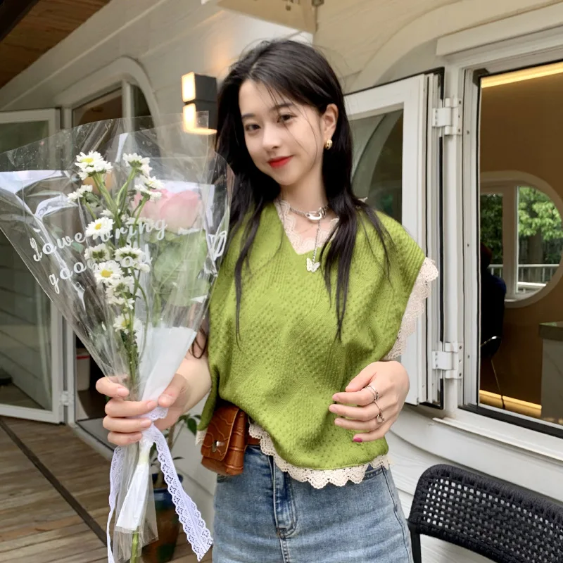

2021 Spring and Autumn Fashion Thin Casual Loose Vest Women's Outer Wear Sleeveless Top Lace Short Top Korean Fashion Clothing