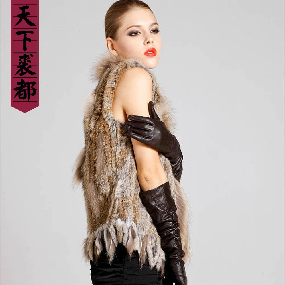 Женский вязаный жилет с мехом кролика вечерний воротником из меха енота | Женская