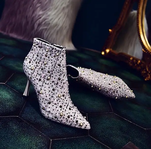 Женские ботинки с заостренным носом на высоком каблуке заклепками Осень зима