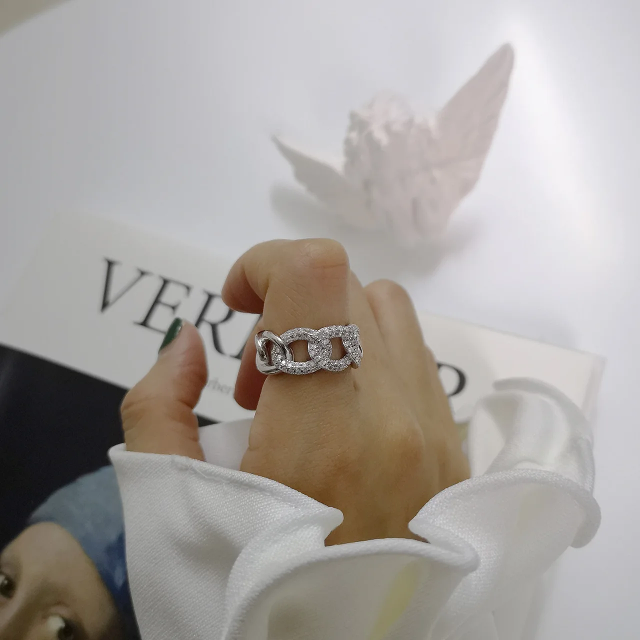 

Кольцо из серебра с микро цирконием в Корейском стиле