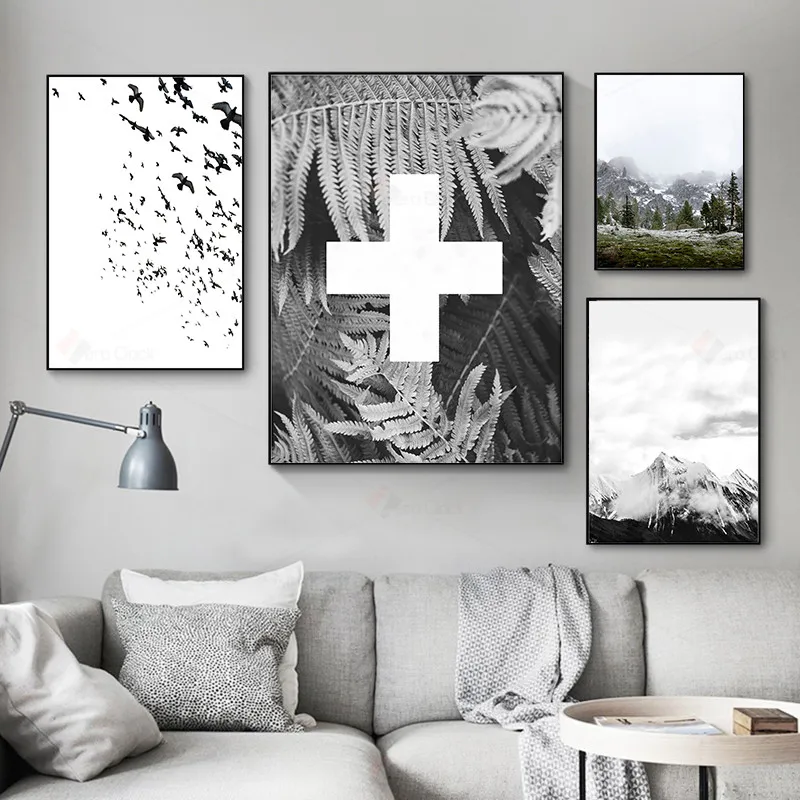 Черно-белый постер с изображением природы на холсте: лес, лошадь, птица.