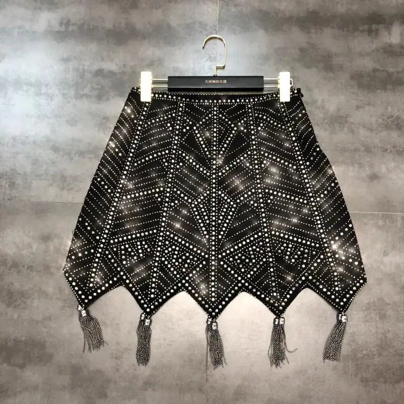 

Net Red Fashion Lady Skirts 2021 New Autumn Design Rhombus Pattern Hot Rhinestone Chain Tassel Short A-line Skirt Pack Hip Slim