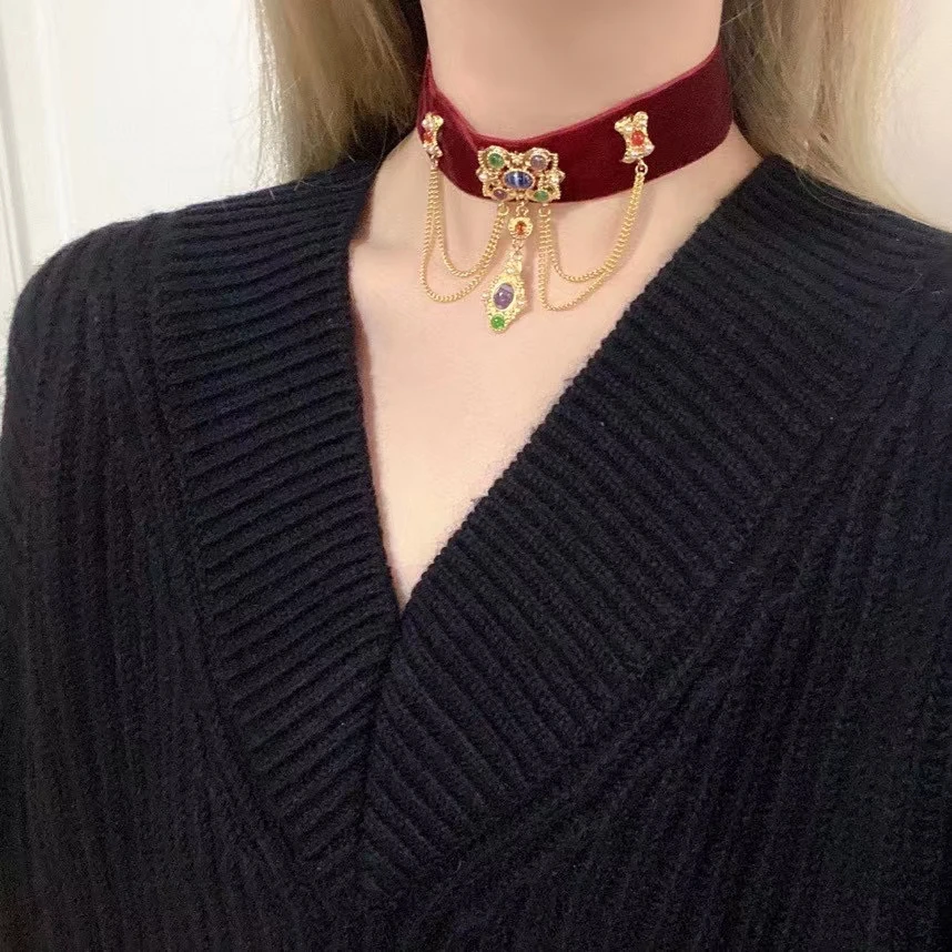 

European and American Vintage antique gem inlaid fashion women's jewelry adjustable Pendants necklace