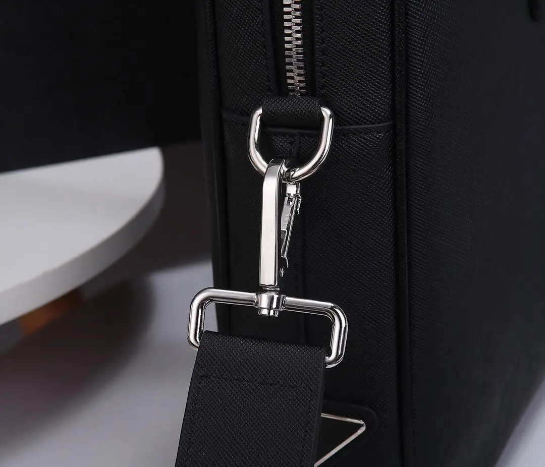 

2021 men's leather black blue designer briefcase high quality large capacity laptop bag retro fashion waterproof handbag office