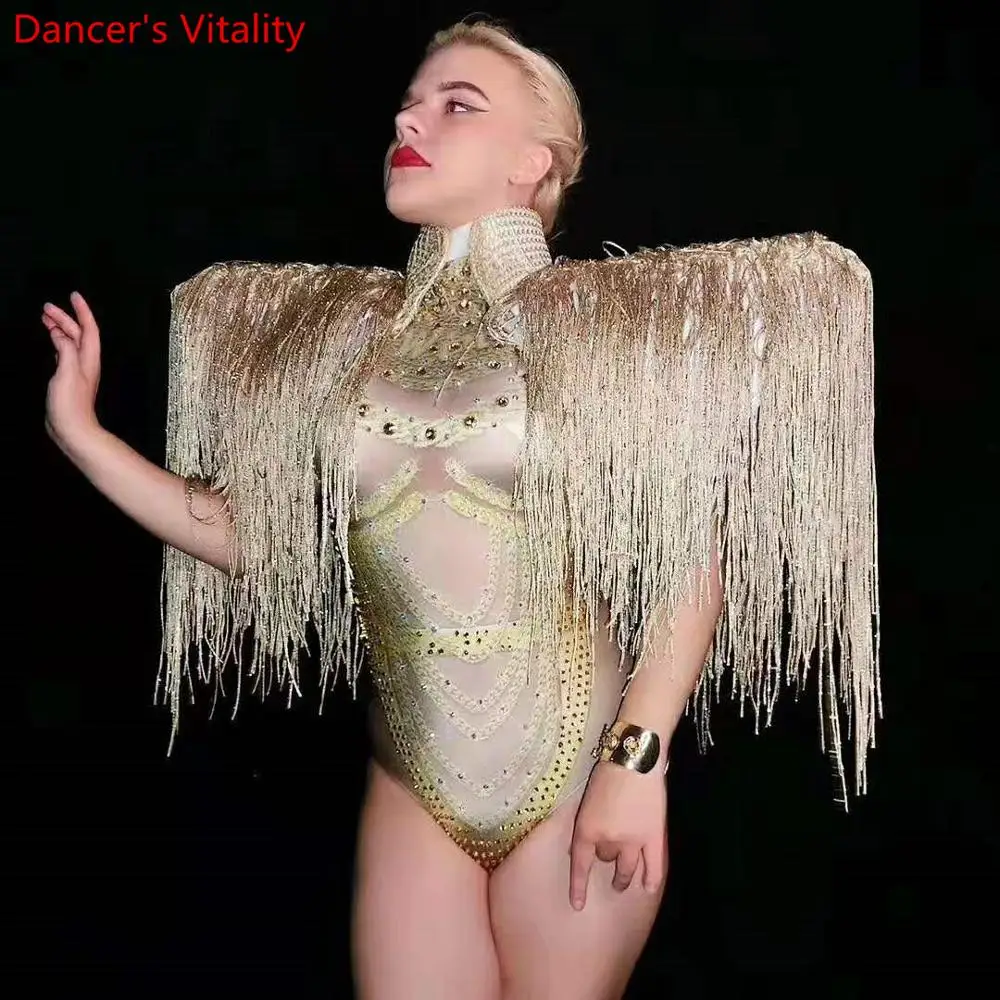Женская модель для бара DJ шеста джаза дискотеки танца карнавала вечеринки