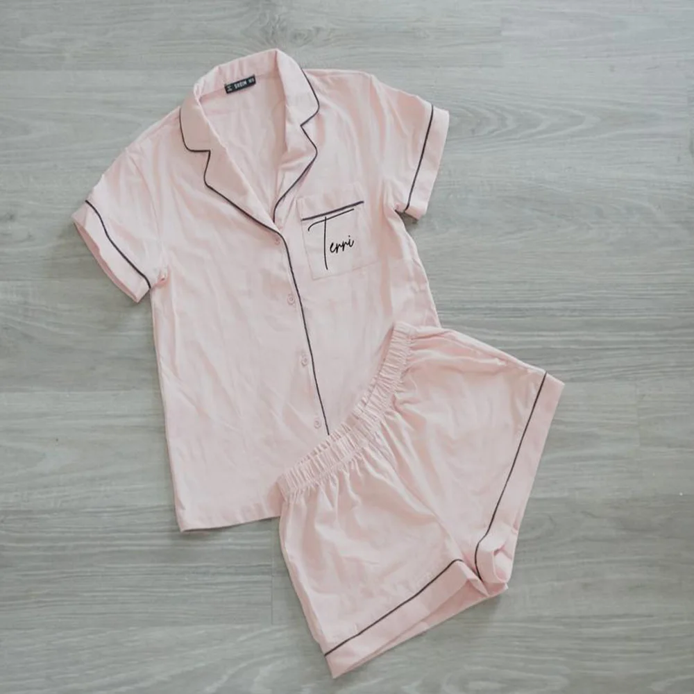 

Индивидуальная Пижама для мамы дома, персонализированный белый пижамный комплект | Пижамный комплект Mrs | Свадебный женский наряд/розовый