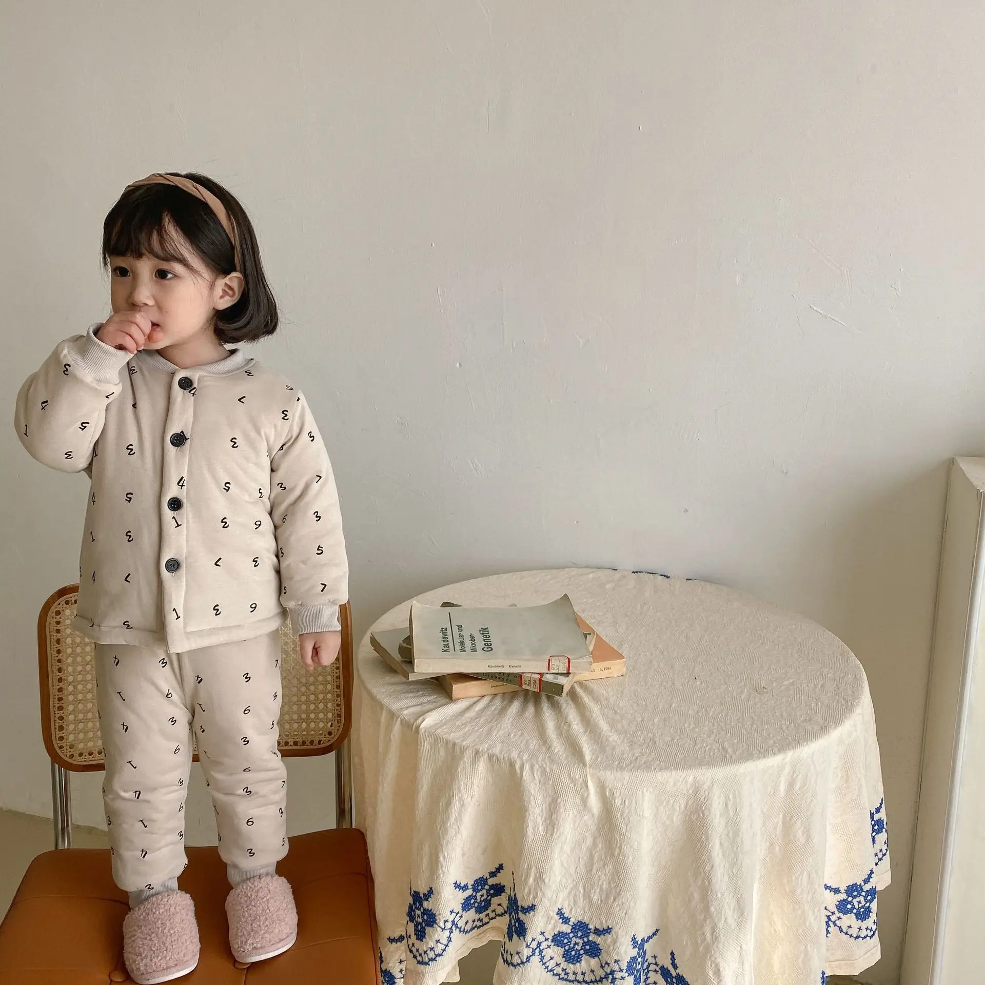 

Winter Boys and Girls' Thickened Pajamas Set Korean Thermal Cartoon Clip Cotton Two Piece Children's Home Clothes