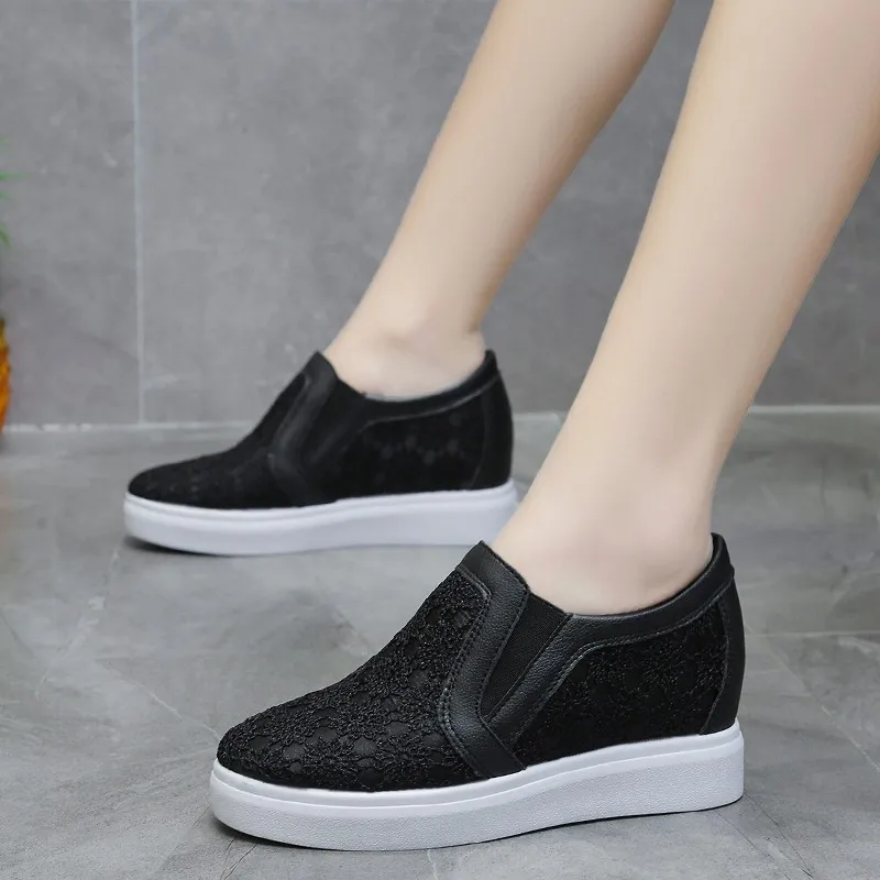 

Slip On Shoes For Women Round Toe Clogs Platform Increas Height Casual Female Sneakers Flats All-Match Slip-on Creepers New Summ