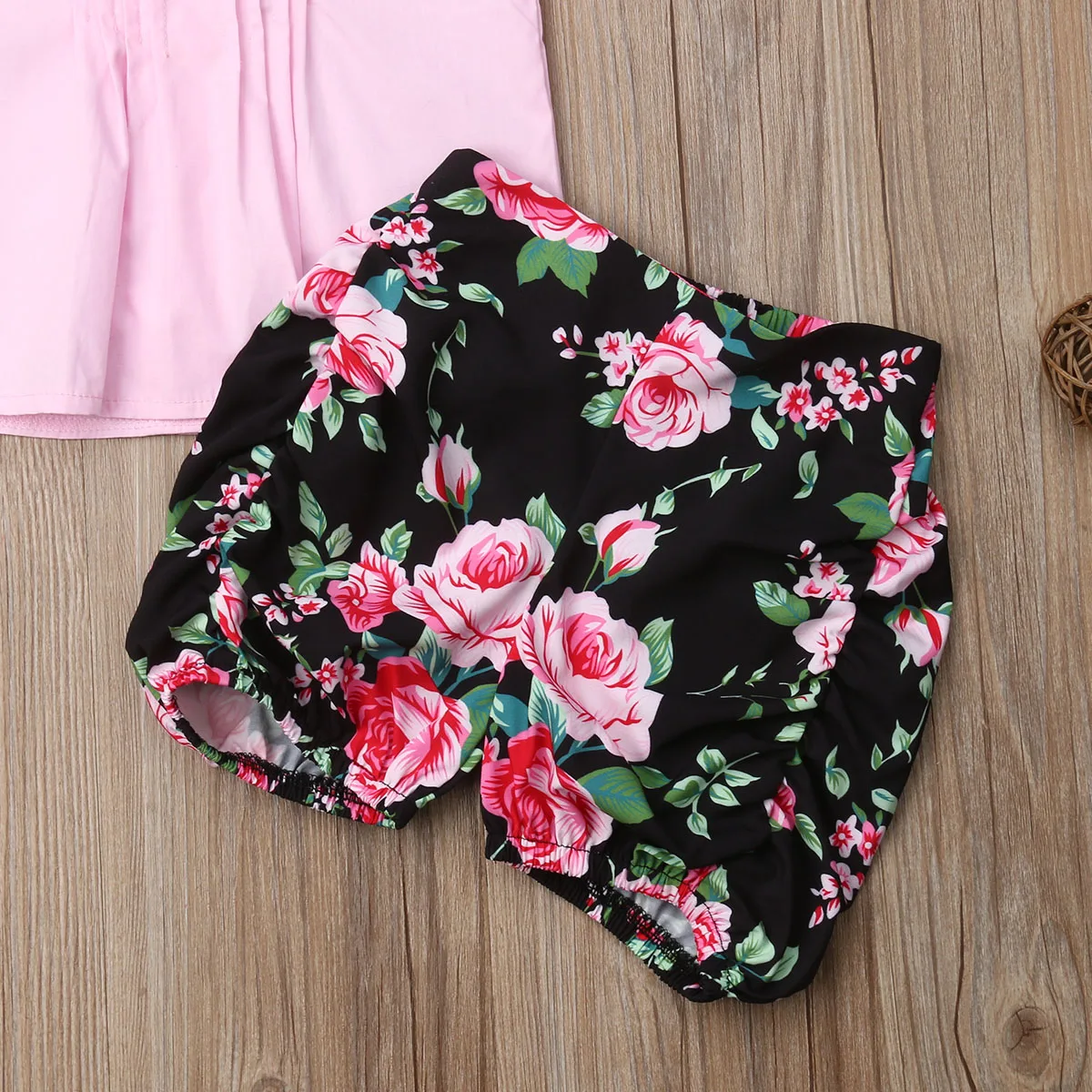 

Baby Girls 2 Pieces Suit, Sleeveless Solid Color Button Peter Pan Collar Vest Tops + Floral Print Shorts Outfit