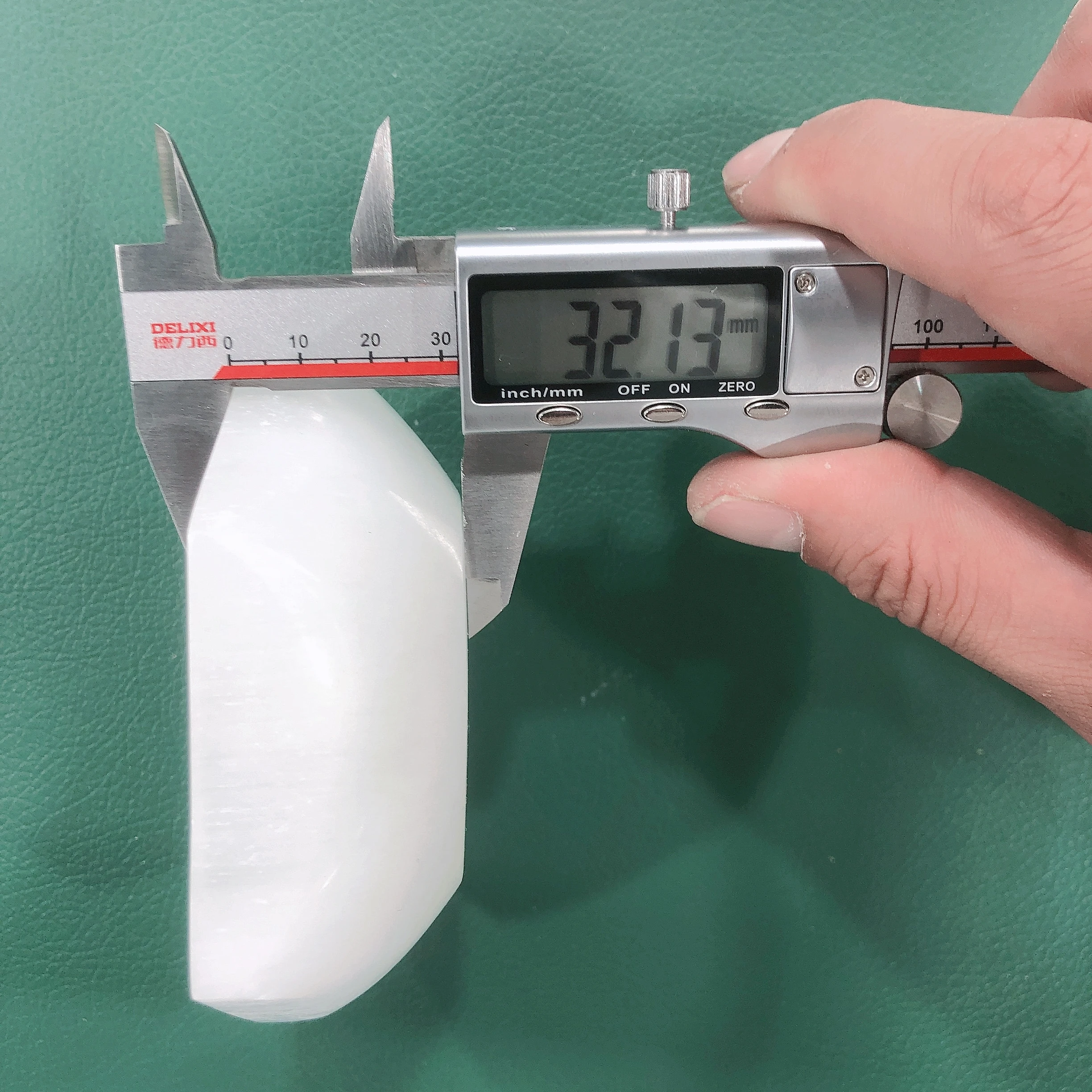 

Natural Quartz Crystal Selenite Hexagonal Bowl Energy Shape Reiki Stone Office Aquarium Decoration Accessories Gem