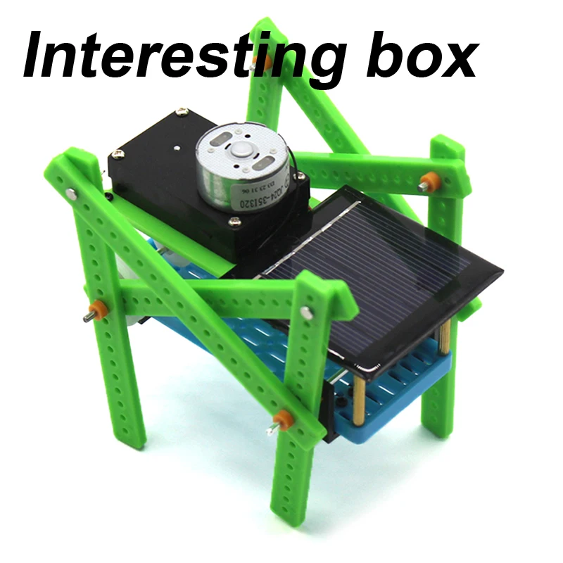Обучающий робот с четырьмя ногами работающий на солнечной энергии для учебы