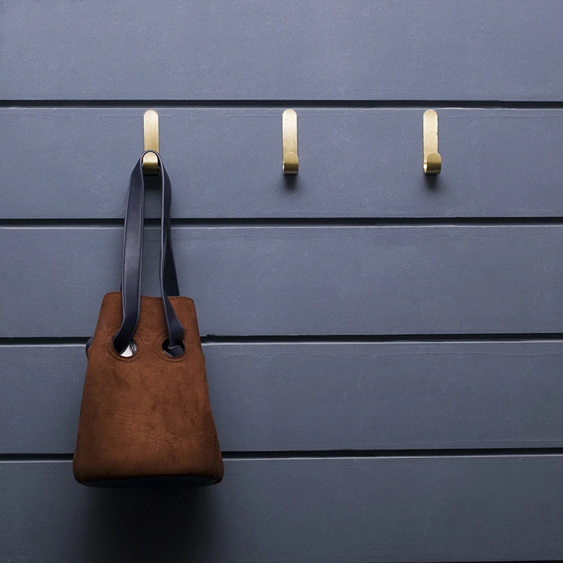 Простой J крючок из твердой латуни вешалка для одежды пальто и шапок настенный