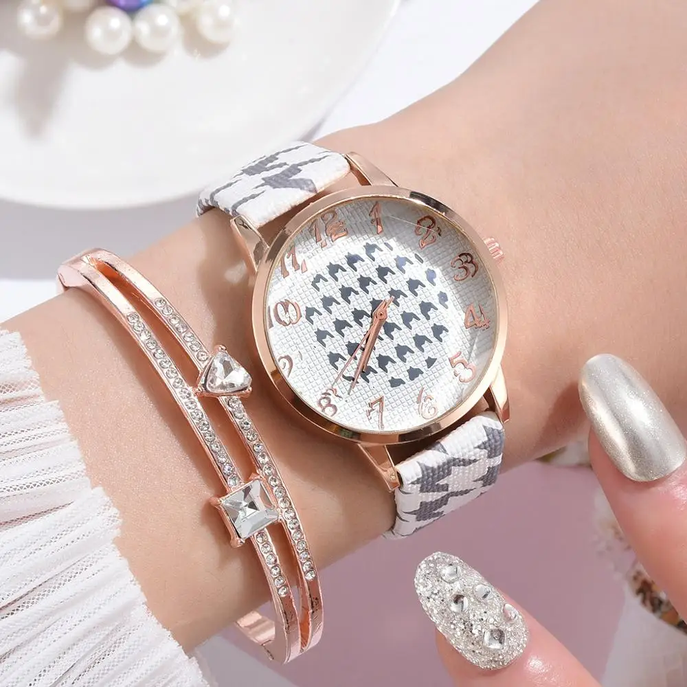 

Ladies Watch Fashion Printed Leather Strap Personality Casual Cute Bat Pattern Quartz Women Watches Bracelet Set Clock kol saati