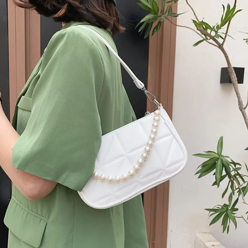 

Новинка 2021, дамская сумочка, Высококачественная маленькая квадратная сумочка с жемчужной цепочкой, модная сумка на плечо в стиле ретро, кож...