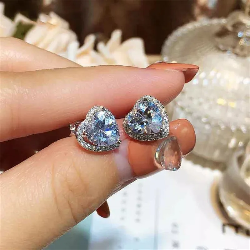 

Exquisite Silver Color AAA Cubic Zirconia Heart Stud Earrings Bridal Wedding Party Women's Earrings Fashion Jewelry Lover's Gift