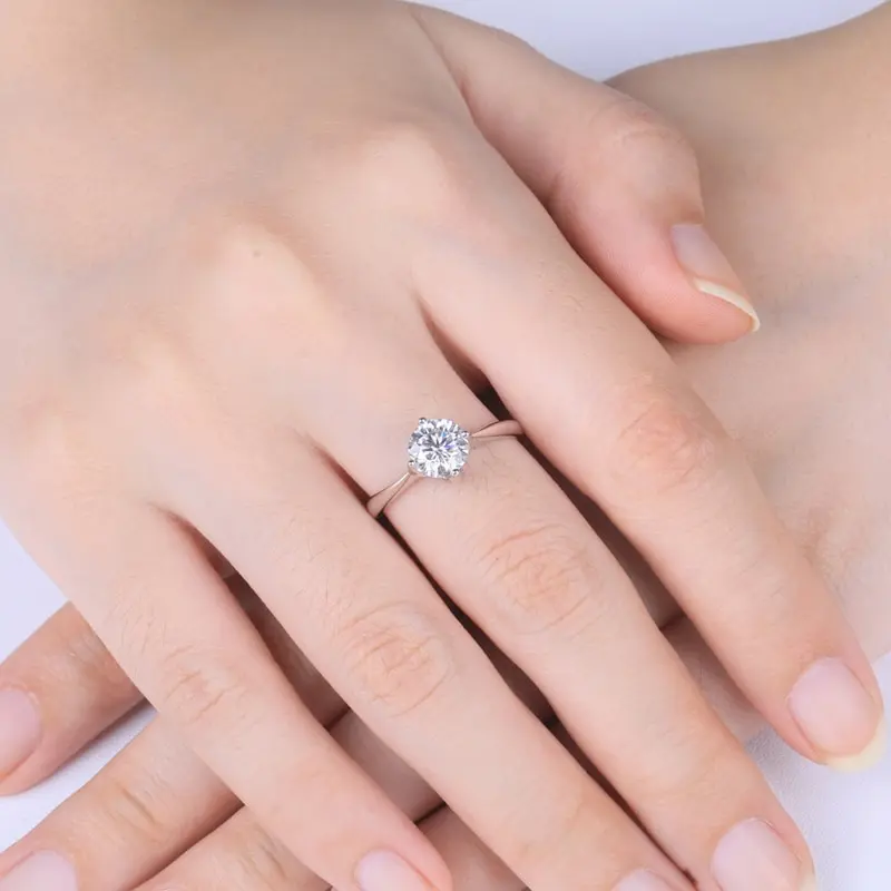 

Jazaz 1 Carat Moissanite Spark Engagement Rings For Women 100% 925 Sterling Silver Top Quality Wedding Bridal Jewelry Gift B0608