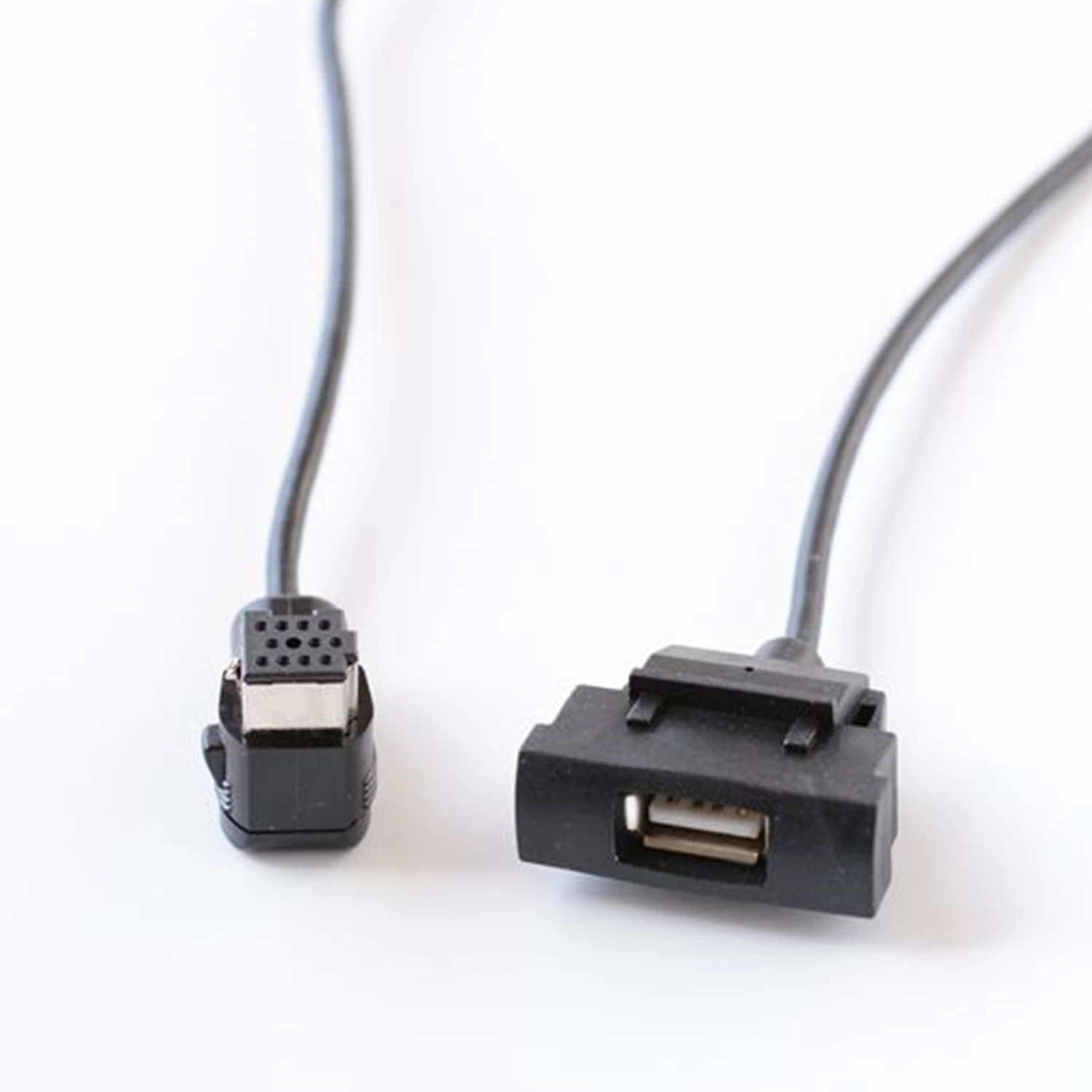 Skoda scala задний ряд с usb. Rcd 300 usb aux. Usb skoda. Usb skoda. Usb skoda superb 2.