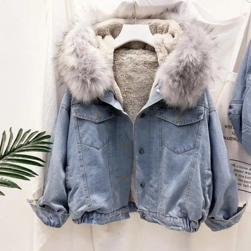 

2021 Women's Faux Fur Collar Denim Jacket Women's Winter Hooded Warm Denim Jacket Student Short Parka Jacket