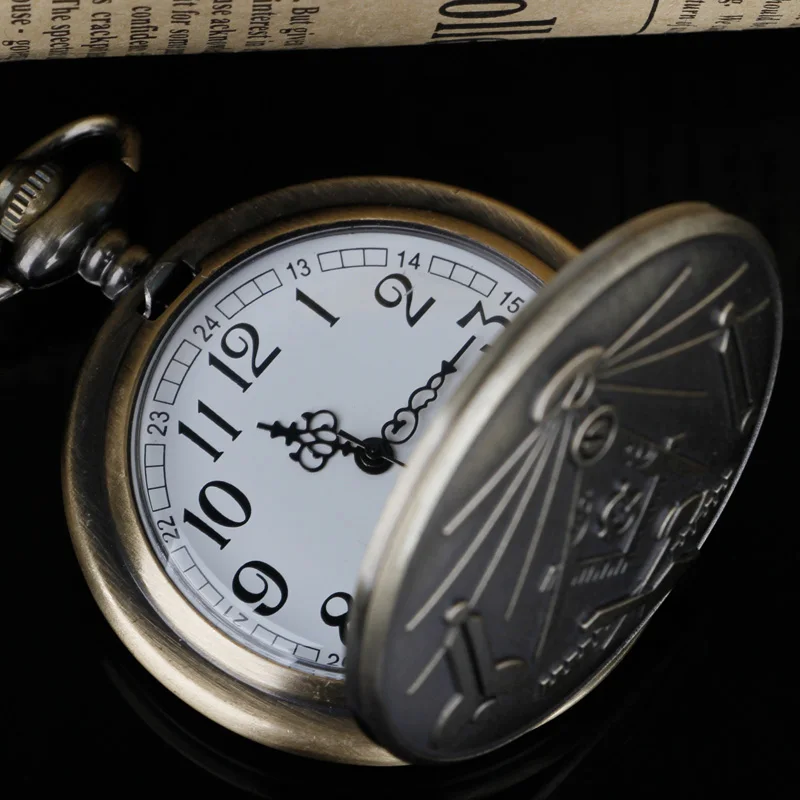 Рисунок 4 - Винтажные карманные часы в ретро