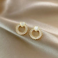 2021 new arrival fresh heart earrings fashion contracted geometric circular crystal women classic push back stud earrings