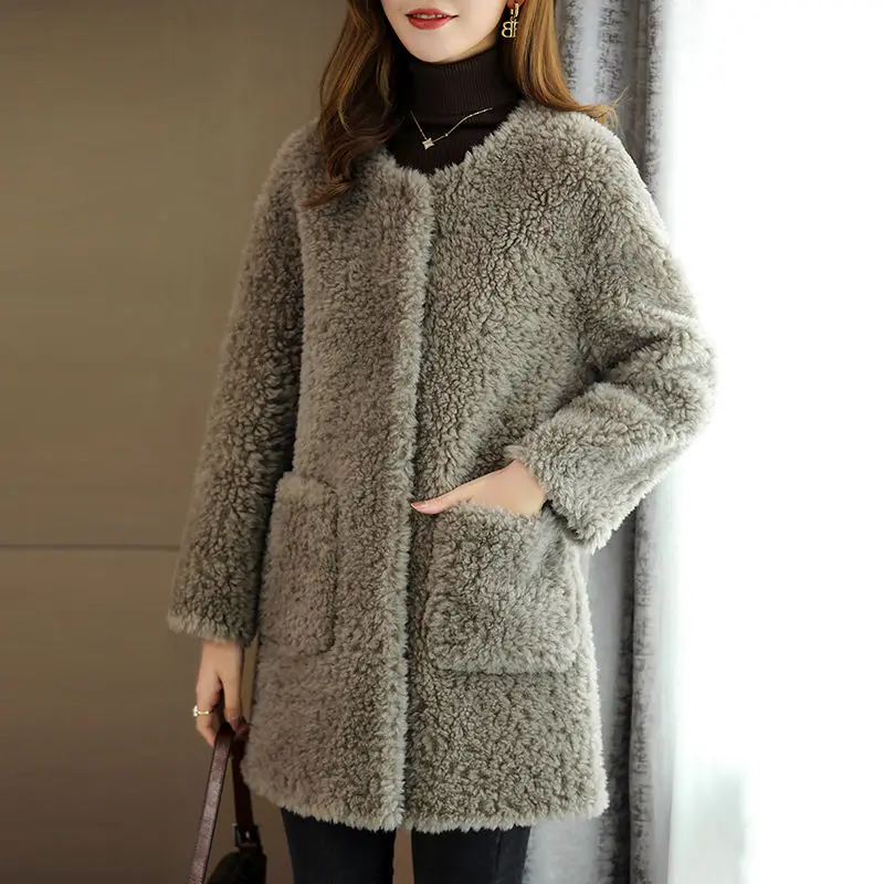 

2021 Winter New Middle-Aged And Young People Middle And Long Lamb Wool Round Neck Long Sleeved Cardigan Warm Coat
