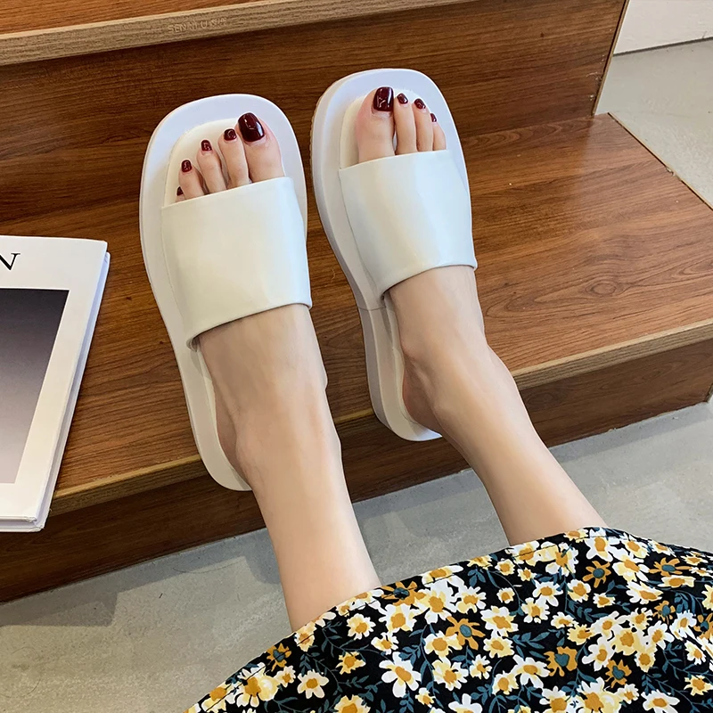 

Square Toe Med Shoes Summer Clogs Woman Female Slippers Platform Slides Beach 2021 Flat Basic PU Flat Shoes Female Square Toe Ho