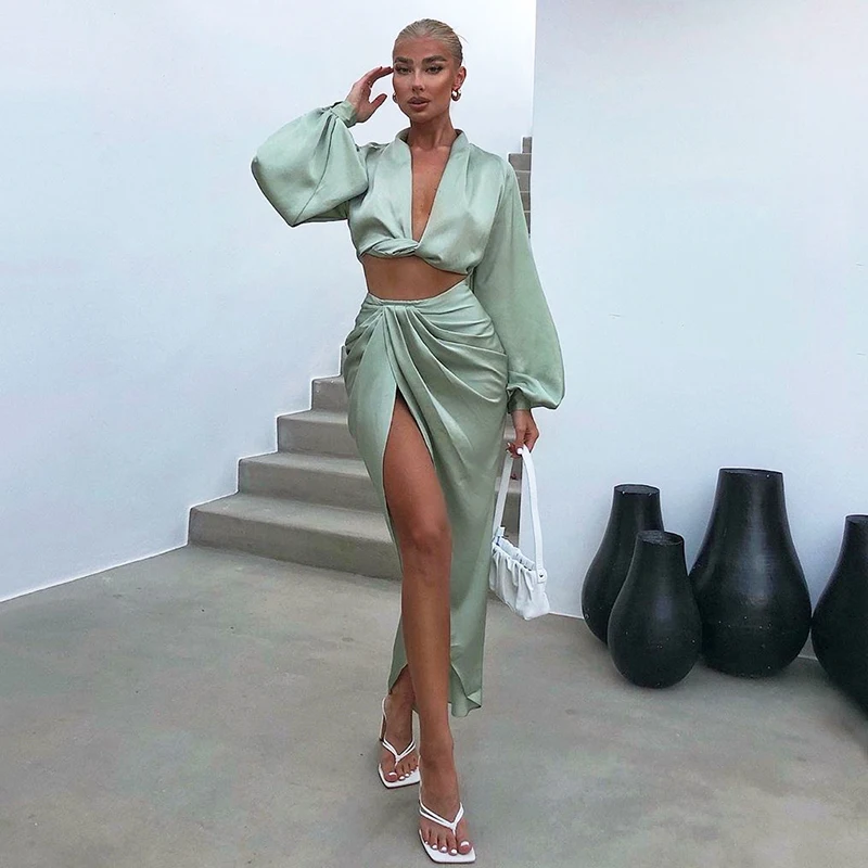 

Новинка, комплект из двух предметов из атласа 2022ins, Женский Осенний укороченный Топ с длинным рукавом-фонариком, комплект из двух предметов, ...