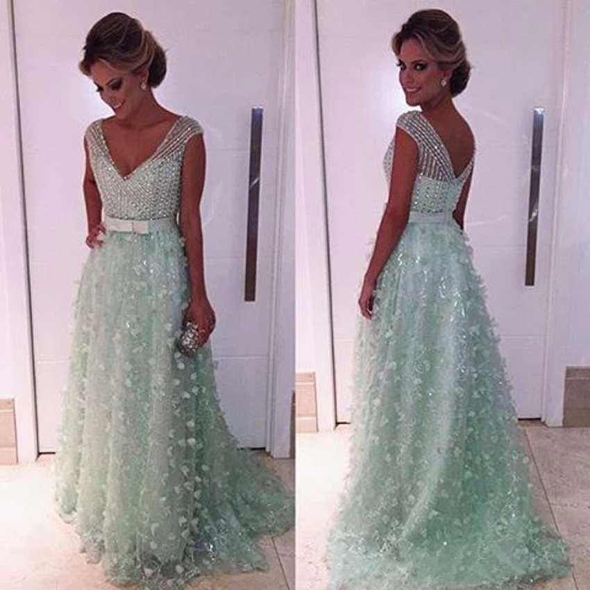 

Mint Green V Neck Sparkly Prom Dresses Beaded Applique Evening Gowns Arabic Floor Length Formal Party Dresses Robe De Soiree