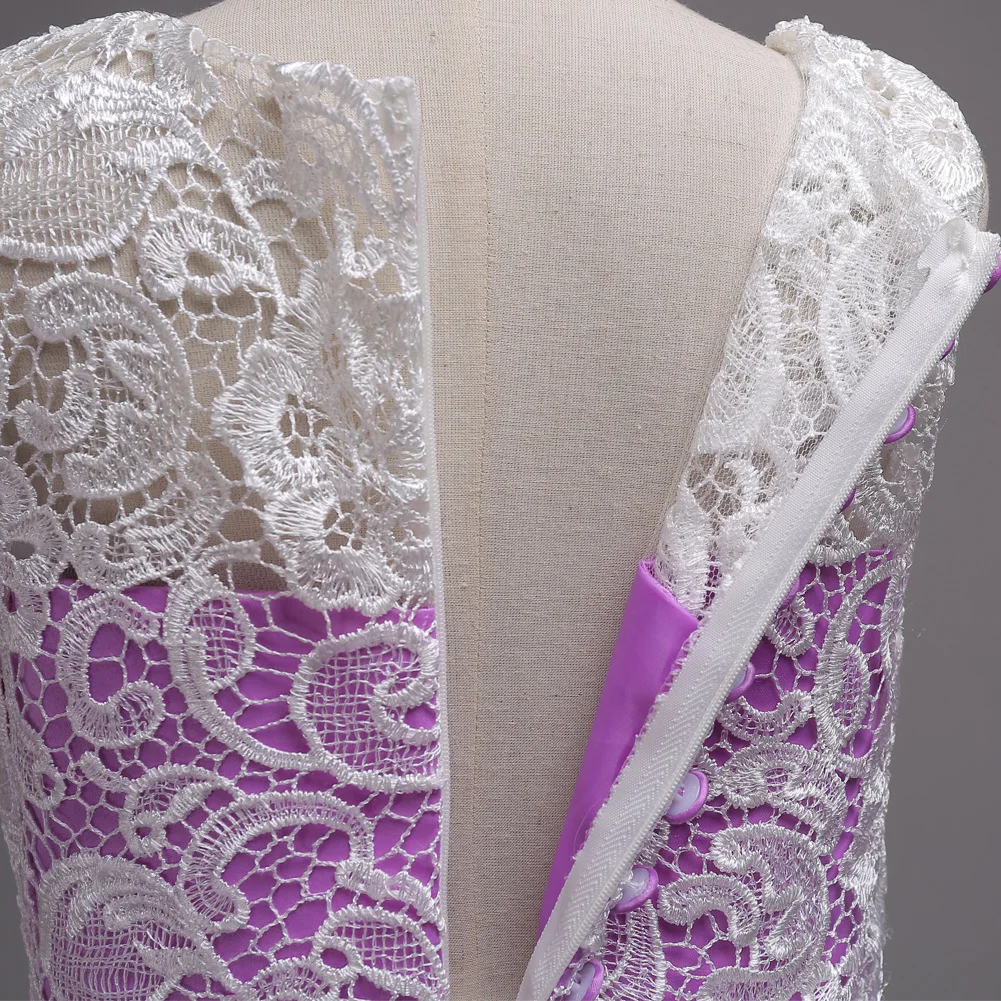 Детское кружевное платье на пуговицах длинное красное желтое синее для