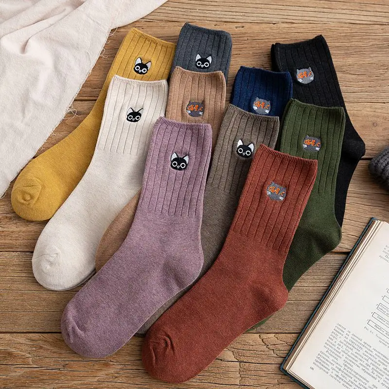 

1 Pair Fashion New Sports Casual Women Socks Cartoon Cat Embroidered Socks Cotton Breathable Comfortable Cute Girl Long Socks
