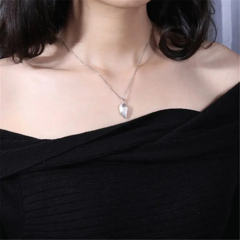 

2021 New Splicing Creative Magnet Necklace Stainless Steel Love Pendants Couples Fashion Jewelry Valentine's Day