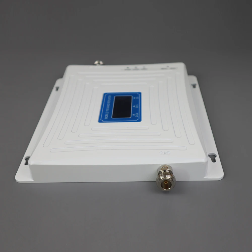 

Tri Band 2G 3G 4G Signal Booster GSM DCS WCDMA Repeater LTE UMTS Cellular Repeater 65dB Gain Cell phone Amplifier LCD Display