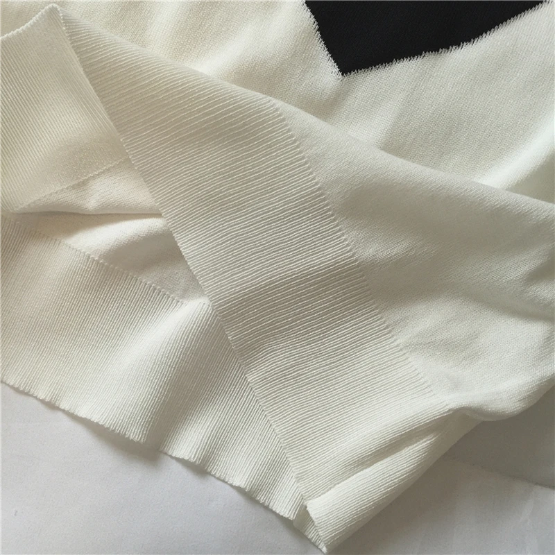 

Summer women's casual solid color round neck short-sleeved heart-shaped pattern knitted T-shirt