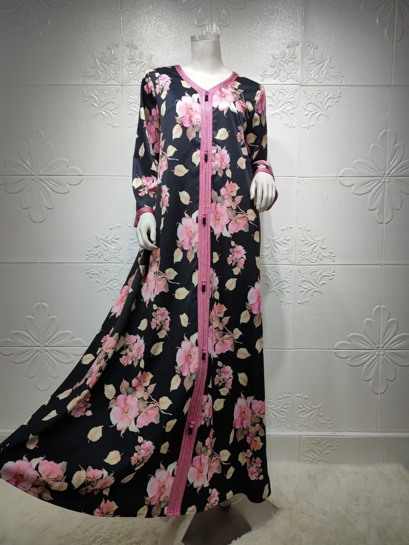 2021 Summer Fashion  Muslim Women V-neck Long Sleeve Printing Long Robes Muslim Woman Abaya European Clothing  Abayas for Women