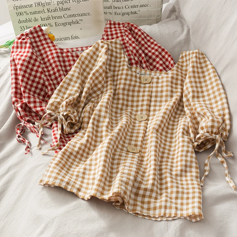 Женская блузка с пышными рукавами винтажная большими квадратными и пуговицами