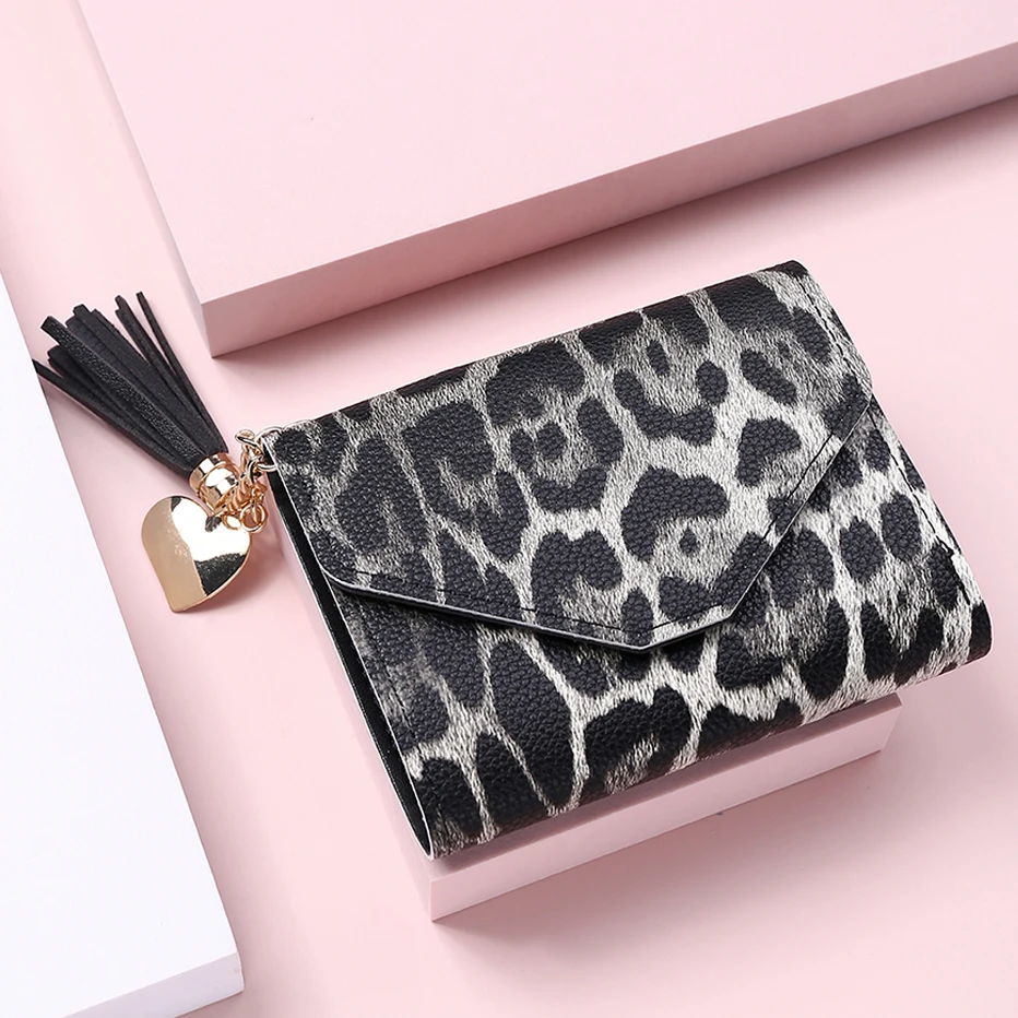 

2021 New Women's Wallet Fashion Short Small Ladies Print Leopard Tassel Two-fold Female Hasp Clutch Card Holder Coin Bags