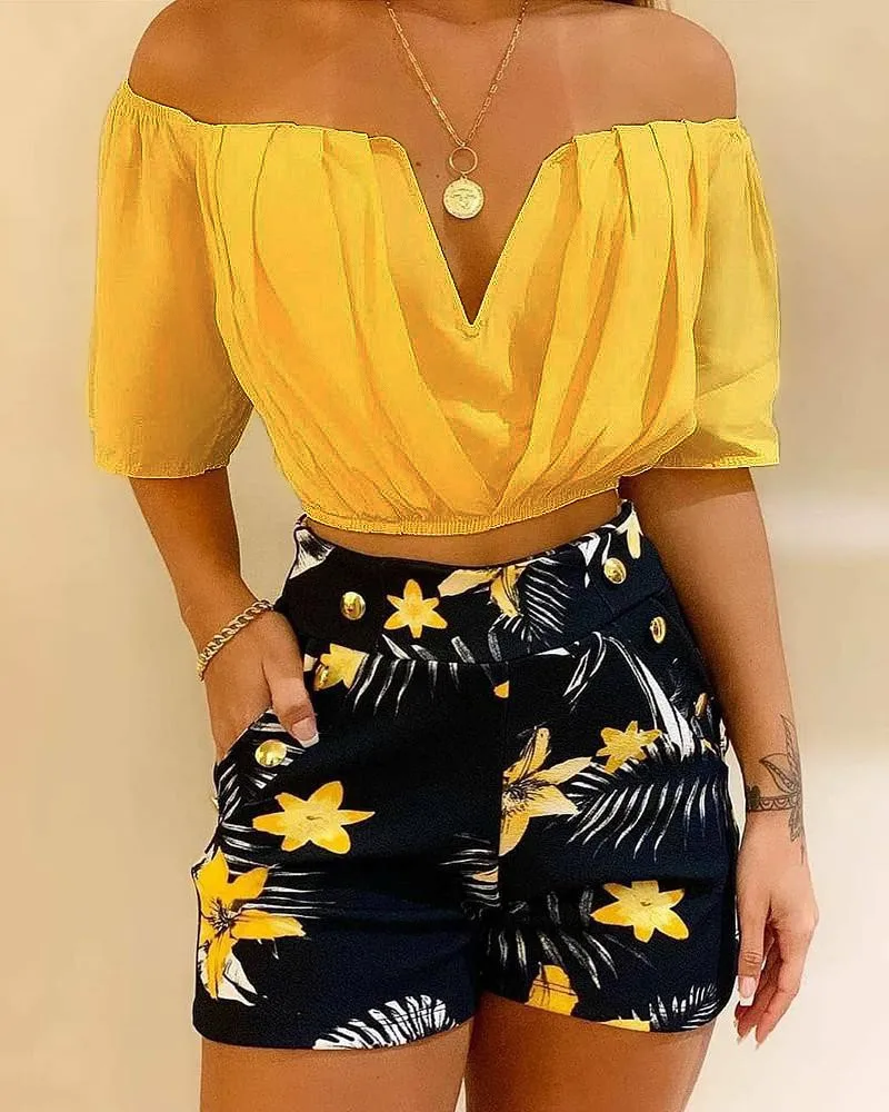 

Women Off Shoulder Ruched Crop Top and Tropical Print Button Design Shorts Set Women Casual 2pcs Suits