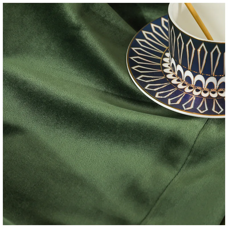 Роскошные европейские бархатные шторы однотонные затемняющие для спальни и