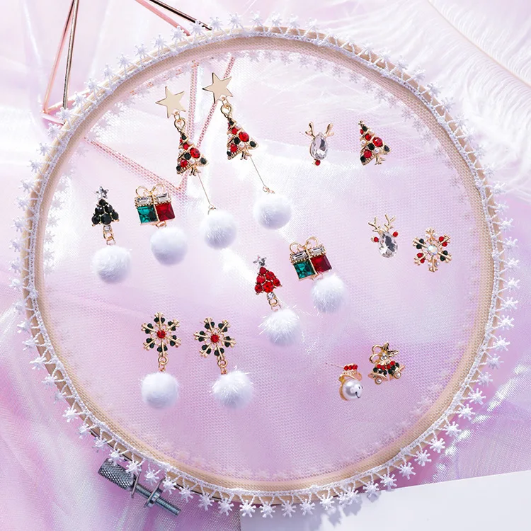 Милые маленькие серьги в Корейском стиле с Санта Клаусом и оленем женские белые