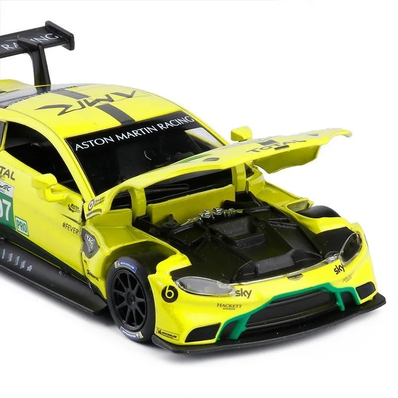 1:32 Aston Martin литье под давлением металлическая модель Vantage GTE Le Mans звуковой светильник гоночный автомобиль вытяните назад Коллекция игрушек для детей HotWheelin