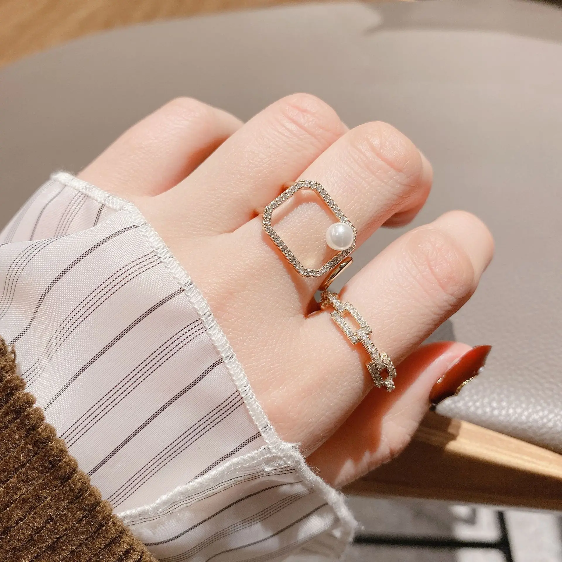 

Корейское модное регулируемое Открытое кольцо, дизайнерское креативное кольцо для женщин, Свадебное женское кольцо с кубическим цирконием...