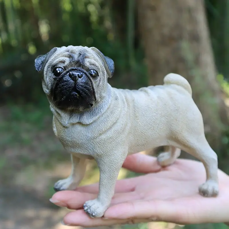 

Статуэтка мопса из смолы