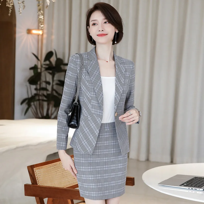 Женский офисный комплект с юбкой осенне зимний облегающий клетчатый блейзер
