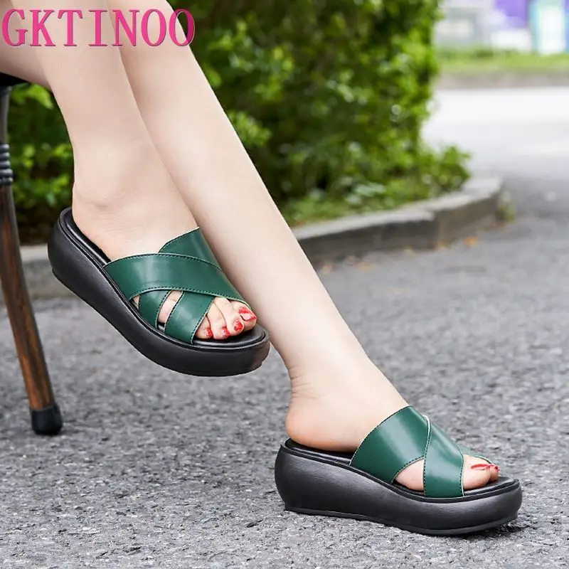 

Шлепанцы GKTINOO женские из натуральной кожи, модные сандалии на танкетке, летние тапочки, сланцы, большие размеры 40-41