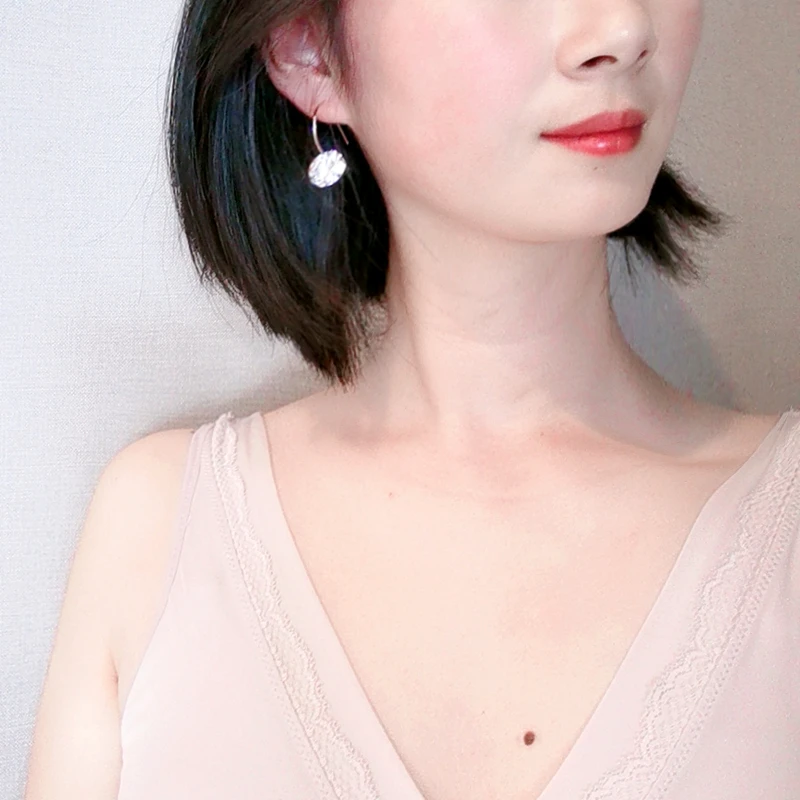 Серьги кольца женские с фианитом большие круглые украшения для ушей прозрачным