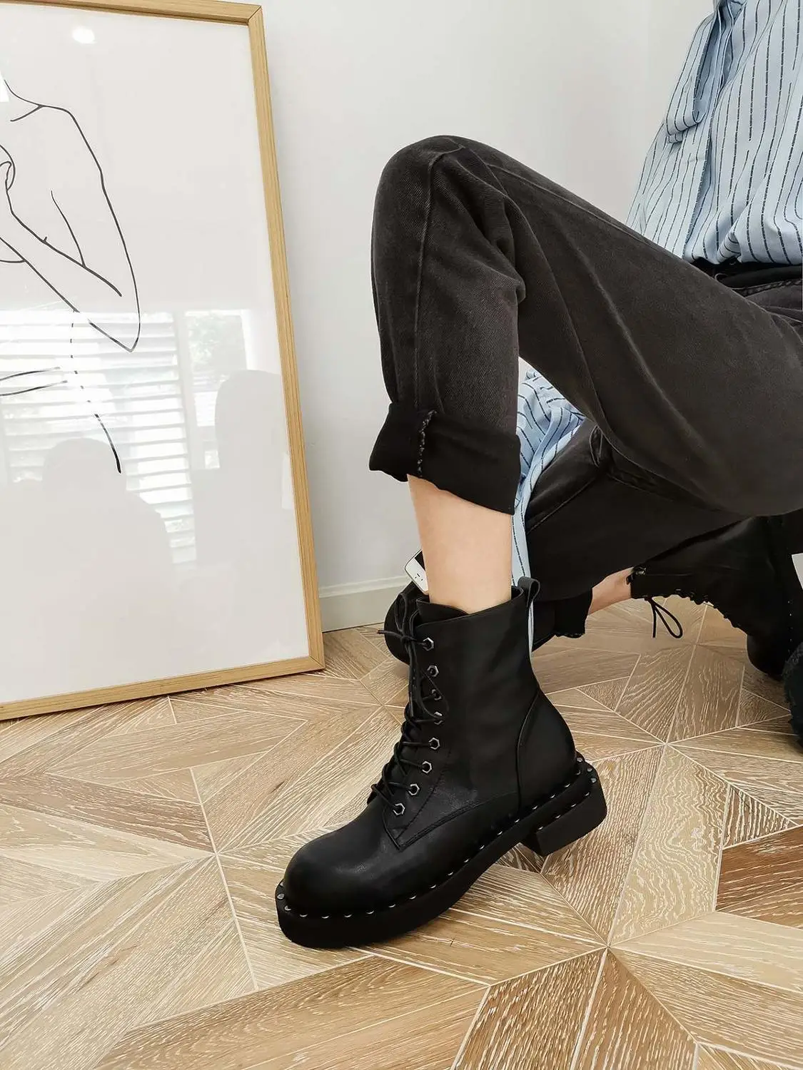 

Vichelo Hot 2020 short boots high quality natural leather daily wear round toe thick med heel zipper energy lady ankle boots L99
